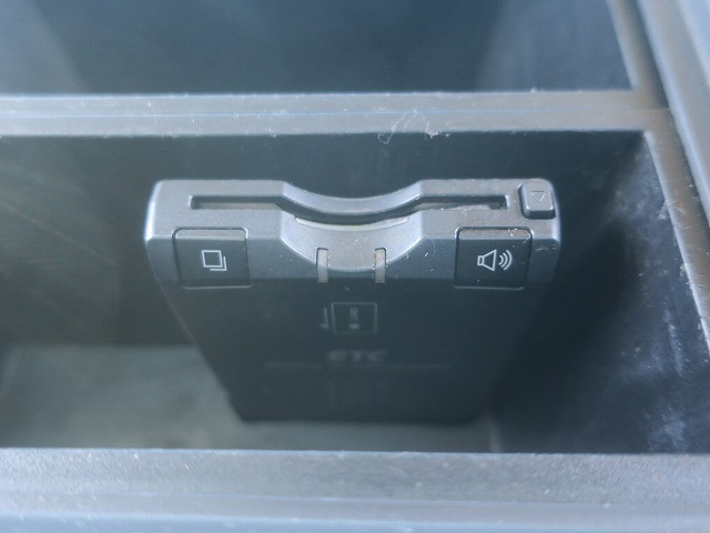 中古トラック いすゞ フォワード 中型アルミウィング