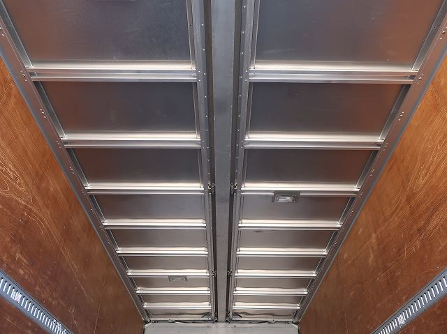 中古トラック いすゞ フォワード 中型アルミウィング