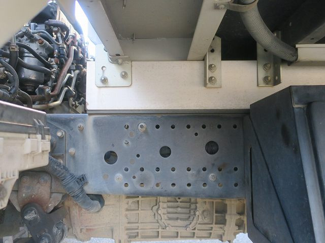 中古トラック いすゞ フォワード 中型アルミウィング