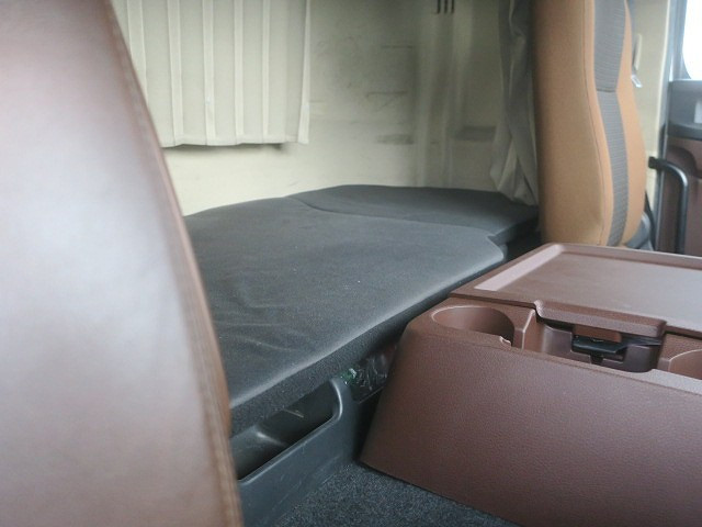 中古トラック 日野トラクタヘッド ＃23