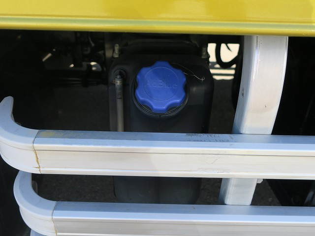 中古トラック 日野 プロフィア 大型クレーン付セルフローダー