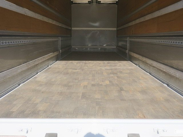 中古トラック いすゞ ギガ 大型アルミウィング