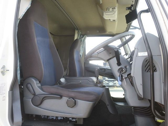 中古トラック 三菱ふそうアルミウィング ＃12