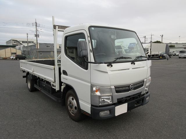 中古トラック 日産平ボディ ＃2