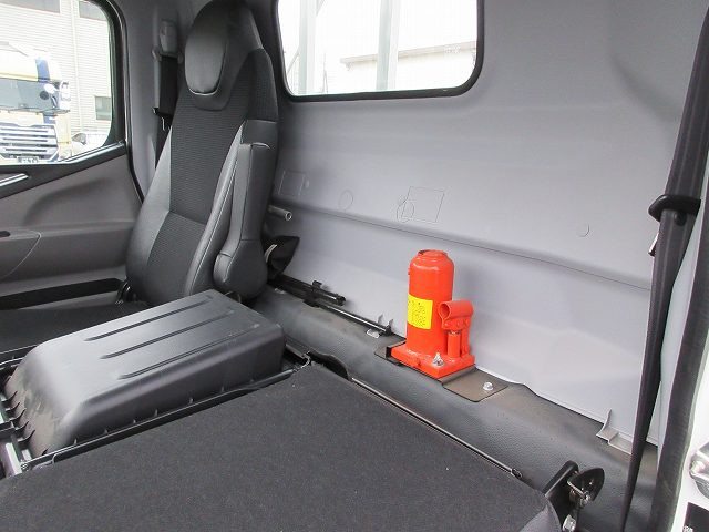 中古トラック 日産平ボディ ＃22