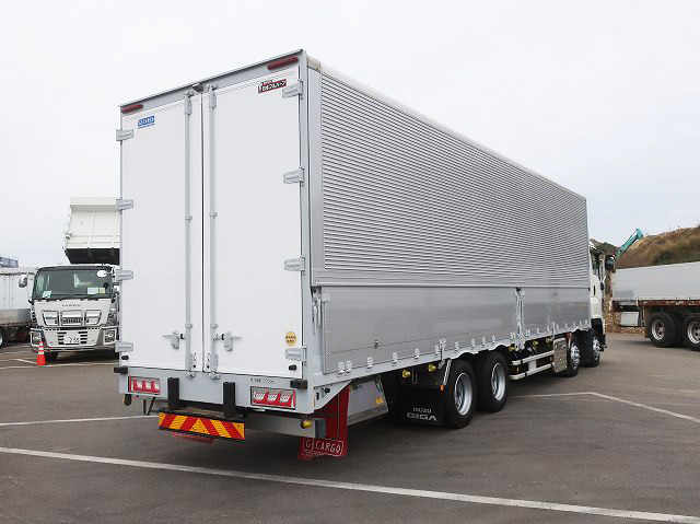 中古トラック いすゞアルミウィング ＃3