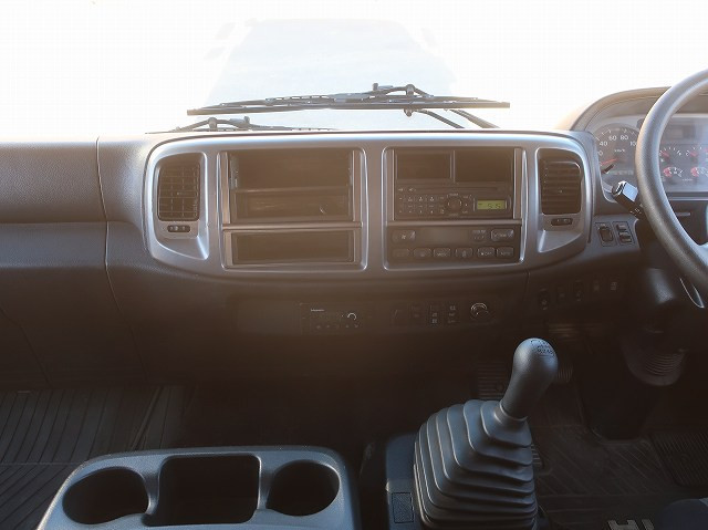 中古トラック 日野クレーン付平ボディ ＃17