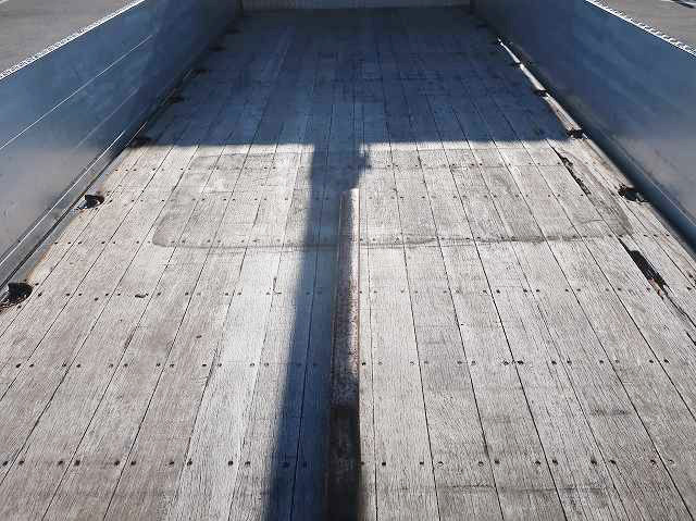 中古トラック 日野クレーン付平ボディ ＃9