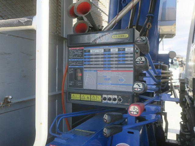 中古トラック 三菱ふそうクレーン付平ボディ ＃11