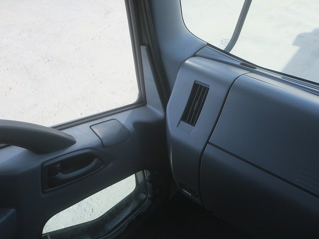 中古トラック いすゞ フォワード 中型アルミウィング