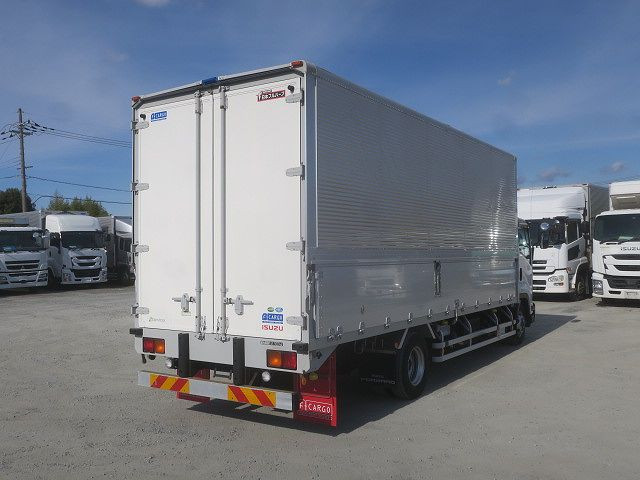 中古トラック いすゞ フォワード 中型アルミウィング