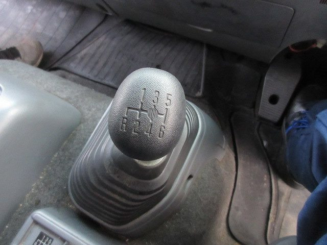 中古トラック いすゞ フォワード 中型アルミウィング