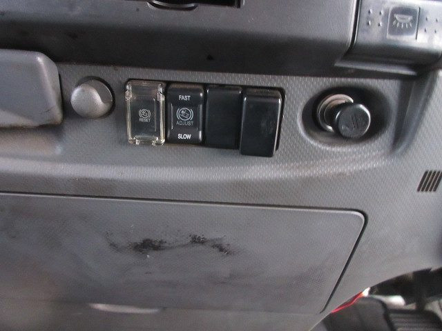 中古トラック いすゞ フォワード 中型アルミウィング