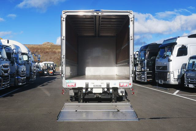 中古トラック いすゞアルミウィング ＃7