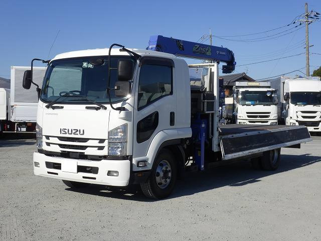 中古トラック いすゞ フォワード 中型クレーン付平ボディ