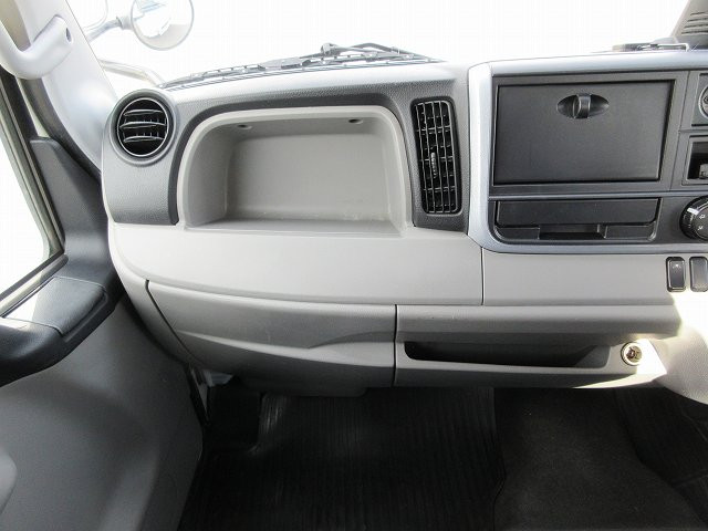 中古トラック 三菱ふそう平ボディ ＃17