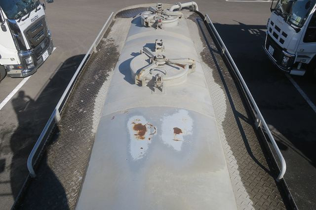 中古トラック 日野 プロフィア 22トン粉粒体運搬車