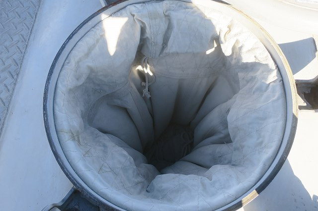 中古トラック 日野 プロフィア 22トン粉粒体運搬車