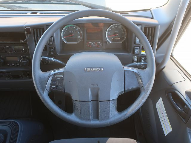 中古トラック いすゞ フォワード 中型アルミウィング