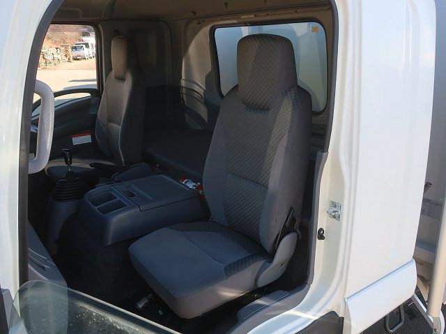 中古トラック いすゞ フォワード 中型アルミウィング