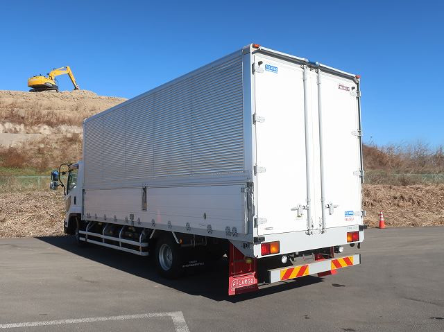 中古トラック いすゞアルミウィング ＃4