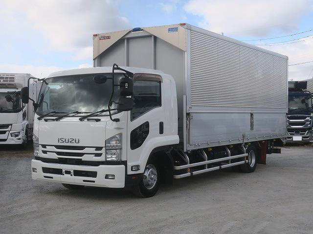 2019 Isuzu Forward, Medium-Sized Aluminum Wing, 6200 Wide, Combination Gate, 240 HP