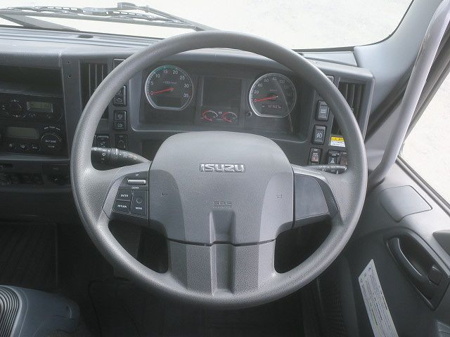 中古トラック  いすゞ フォワード 中型アルミウィング