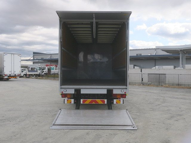 中古トラック  いすゞ フォワード 中型アルミウィング