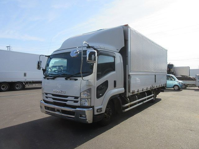 2016 Isuzu Forward, Medium-Sized Aluminum Wing, 6200 Wide, Combination Gate, Rear Air Suspension 