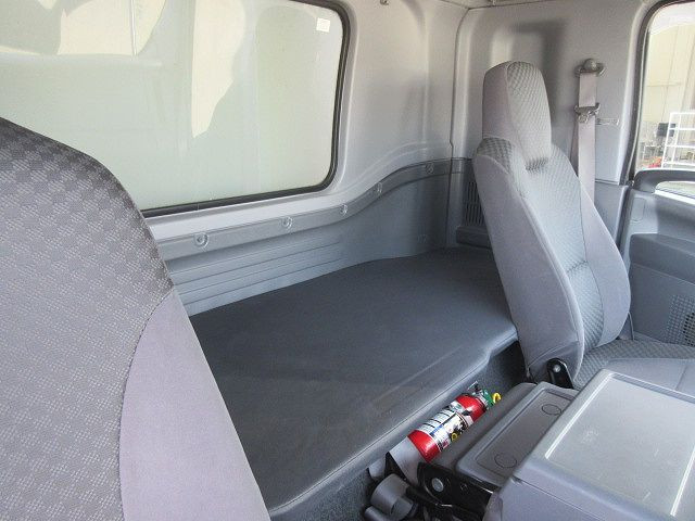 中古トラック いすゞアルミウィング ＃23