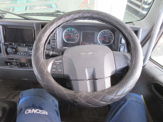 中古トラック いすゞ フォワード 中型アルミウィング