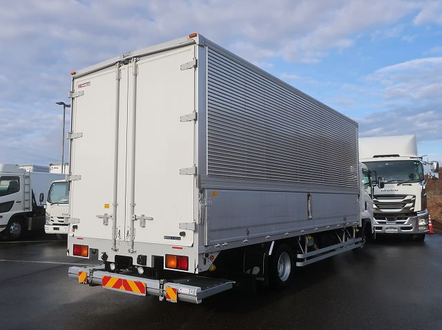 中古トラック いすゞアルミウィング ＃3