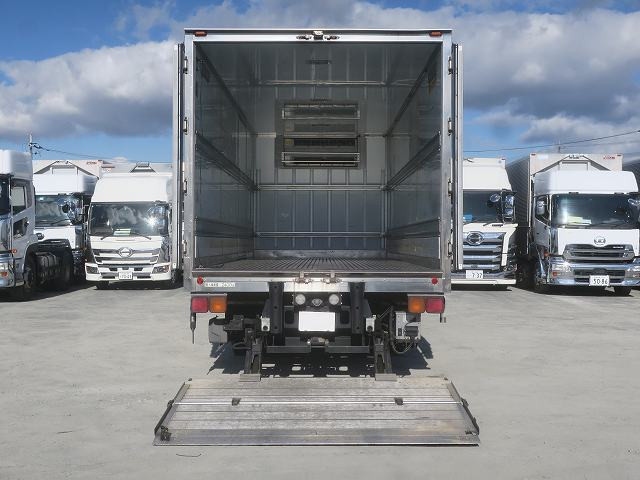 中古トラック いすゞ冷凍バン ＃5