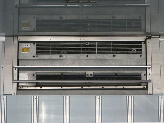 中古トラック いすゞ冷凍バン ＃6