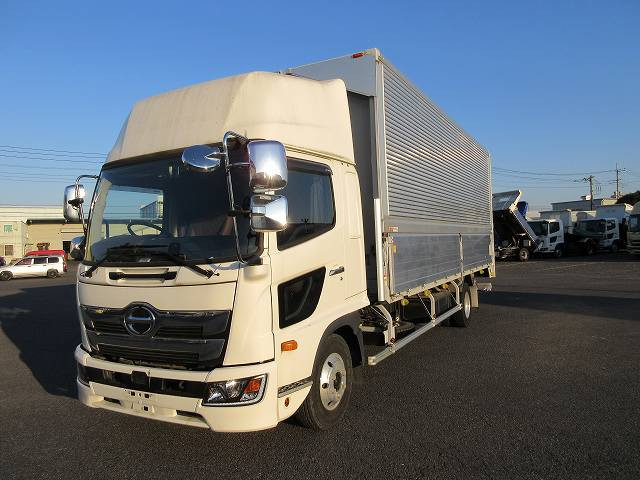 日野　アルミウィング／幌ウィング