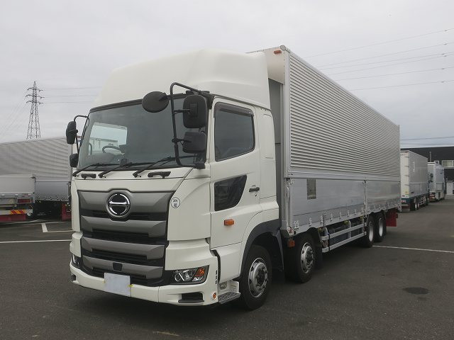 日野　アルミウィング／幌ウィング