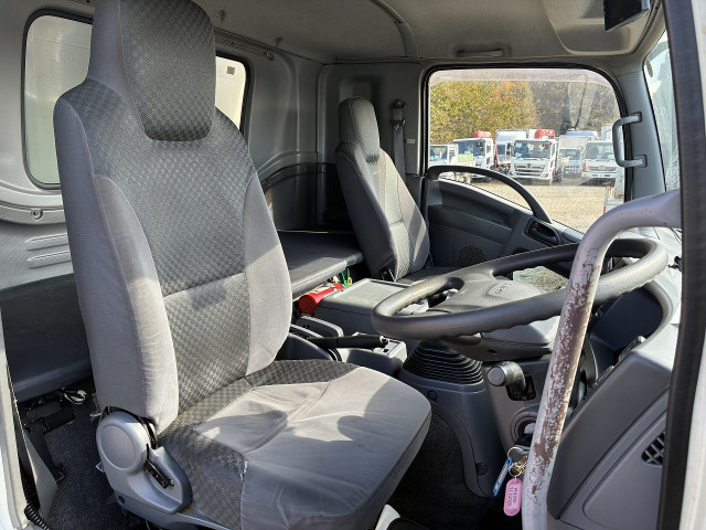 中古トラック いすゞ フォワード 中型アルミウィング