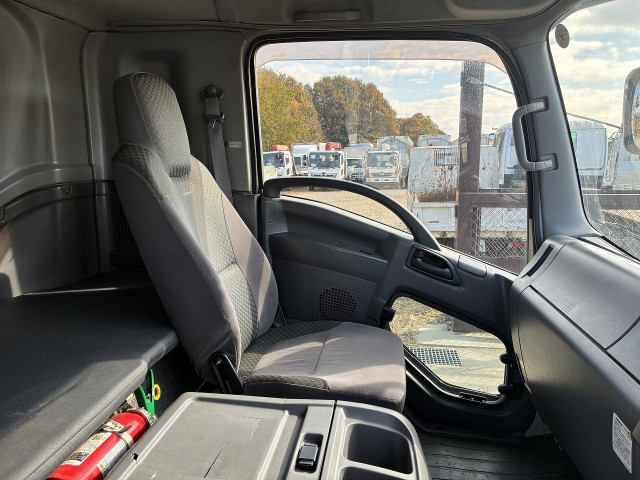 中古トラック いすゞ フォワード 中型アルミウィング