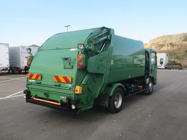 中古トラック いすゞパッカー車（塵芥車） ＃3