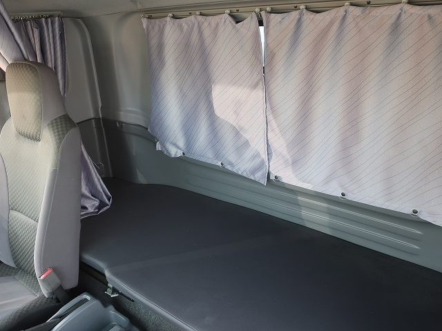 中古トラック いすゞ フォワード 中型アルミウィング