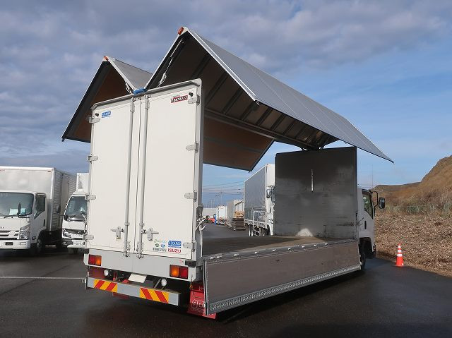 中古トラック いすゞ フォワード 中型アルミウィング