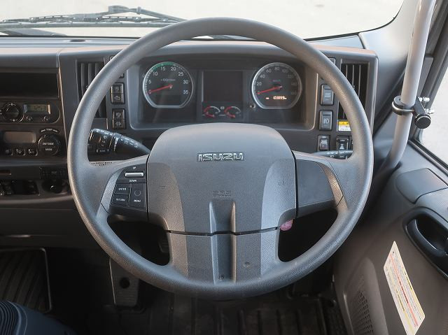 中古トラック いすゞ フォワード 中型アルミウィング