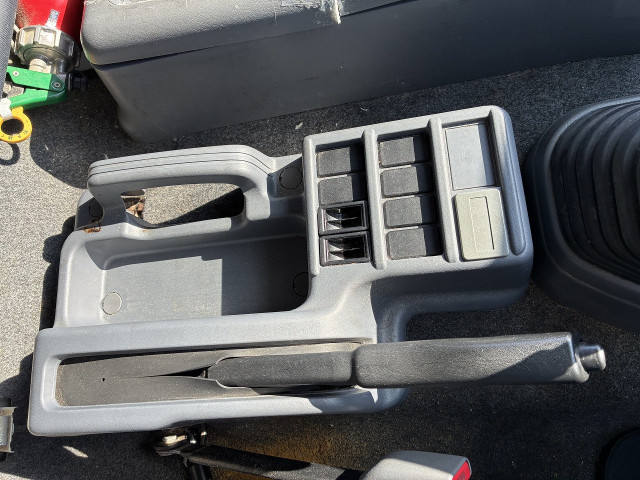 中古トラック いすゞ フォワード 中型アルミウィング