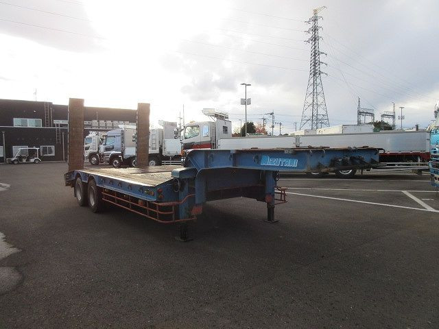 中古トレーラー 日本車両潜像 16輪 重機運搬トレーラー