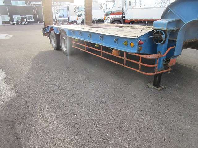 中古トレーラー 日本車両潜像 16輪 重機運搬トレーラー