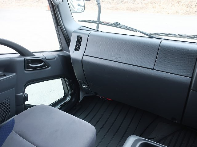 中古トラック いすゞ フォワード 中型アルミウィング