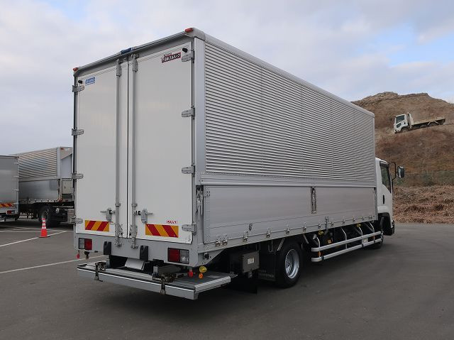中古トラック いすゞアルミウィング ＃3