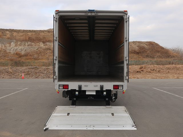 中古トラック いすゞ フォワード 中型アルミウィング