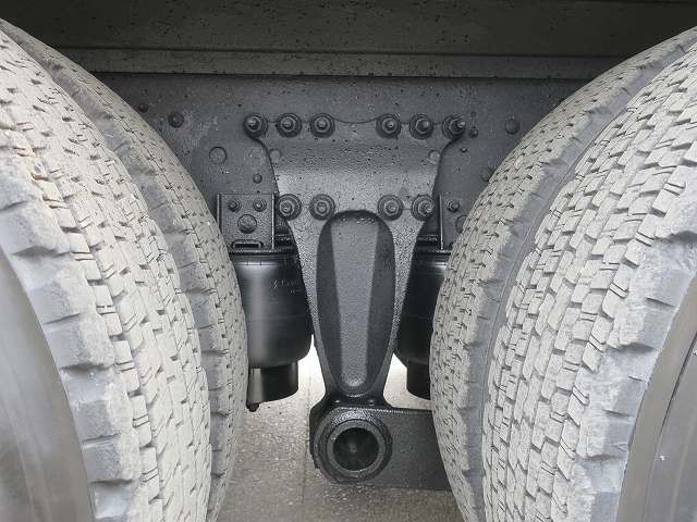 中古トラック 日野 プロフィア 大型クレーン付平ボディ