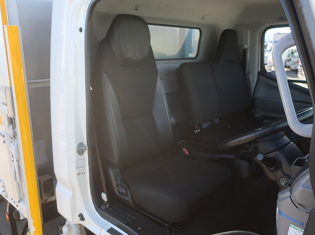 中古トラック 三菱ふそうアルミウィング ＃14